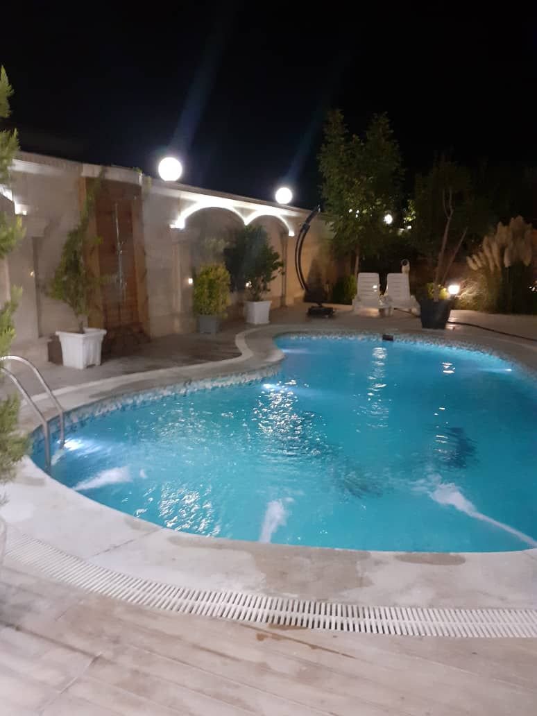 سه پایه دوربین